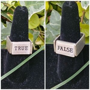 True/False Ring